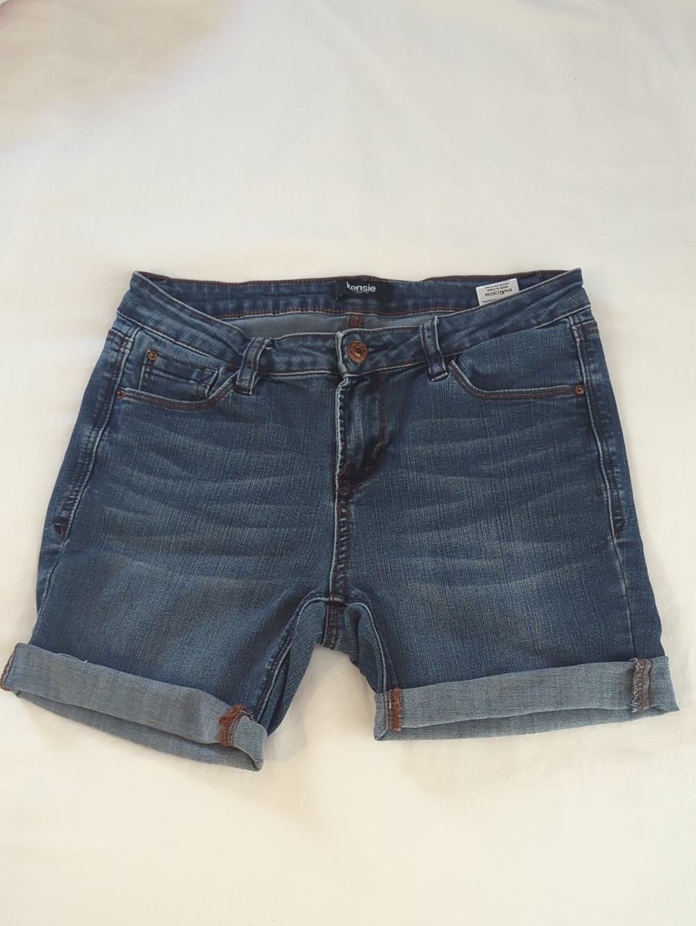Kensie Mid-Blue Rolled Hem Denim Shorts Cutoff Blue Jean Shorts